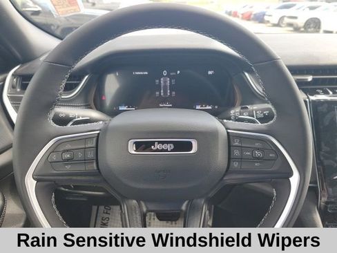 New 2025 Jeep Grand Cherokee Altitude image 16