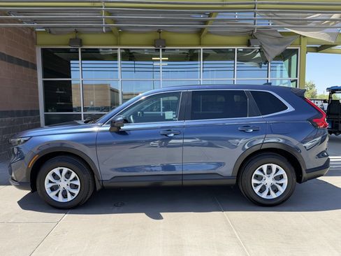 Used 2025 Honda CR-V LX image 7
