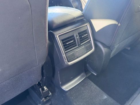 Used 2022 Subaru Forester Premium AWD/4WD image 27