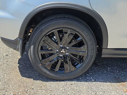 New 2026 Mitsubishi Outlander Sport LE AWD/4WD image 5