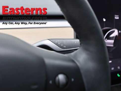 Used 2023 Tesla Model 3 Standard Range image 13