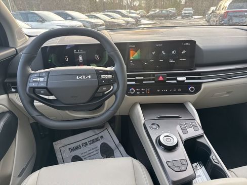 New 2026 Kia Sportage EX image 2