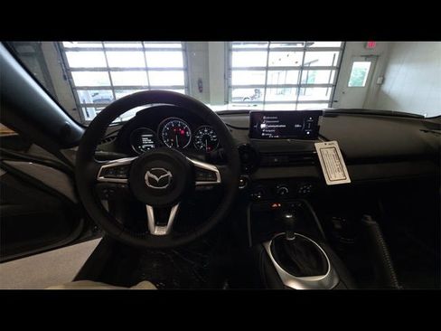 New 2025 MAZDA MX-5 Miata Club image 38