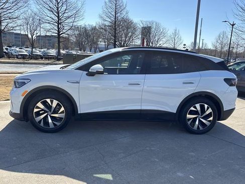 Used 2023 Volkswagen ID.4 Pro image 9