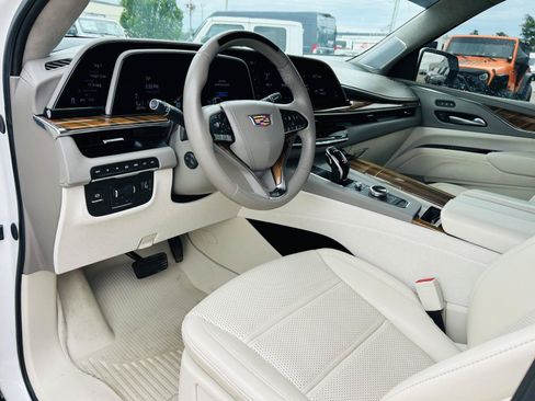Used 2024 Cadillac Escalade Sport Platinum AWD/4WD image 21