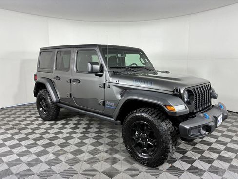Used 2023 Jeep Wrangler Unlimited w/ Cold Weather Group AWD/4WD image 5