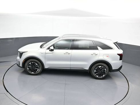 New 2026 Kia Sorento S FWD image 42