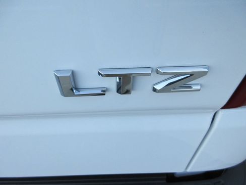 New 2026 Chevrolet Silverado 1500 LTZ w/ LTZ Premium Package AWD/4WD image 14