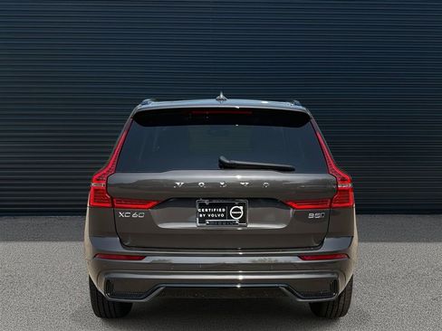 Used 2025 Volvo XC60 B5 Plus w/ Climate Package image 6