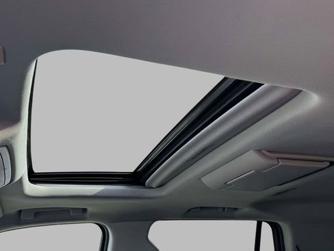 Used 2019 GMC Yukon SLT w/ Open Road Package image 25