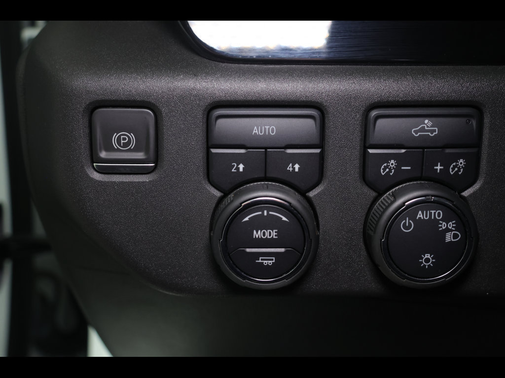 Used 2023 Chevrolet Silverado 1500 LT AWD/4WD image 14