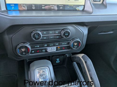 New 2025 Ford Bronco Badlands image 25