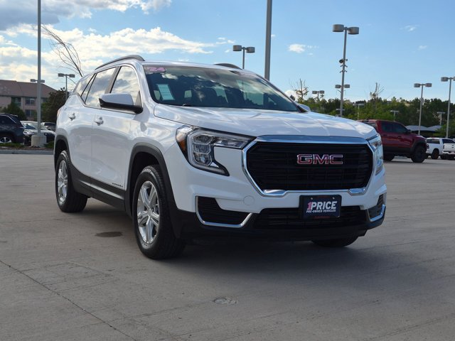 Used 2024 GMC Terrain SLE w/ Driver Convenience Package AWD/4WD image 3