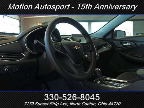 Used 2016 Chevrolet Malibu LT FWD image 11