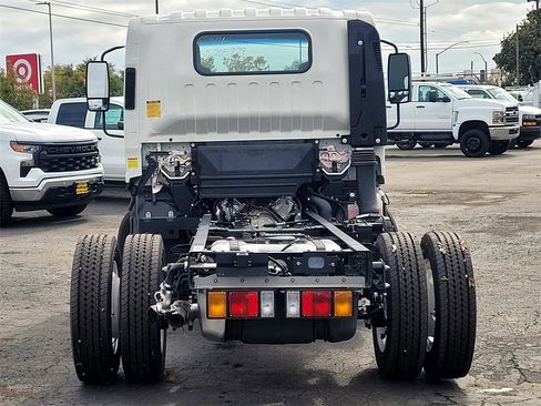 New 2025 Chevrolet Low Cab Forward image 5