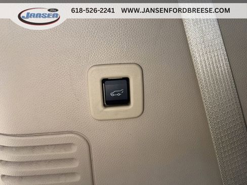 Used 2017 Ford Expedition Limited w/ Equipment Group 301A AWD/4WD image 28