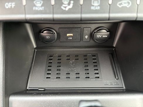 Used 2023 Hyundai Kona Limited image 33