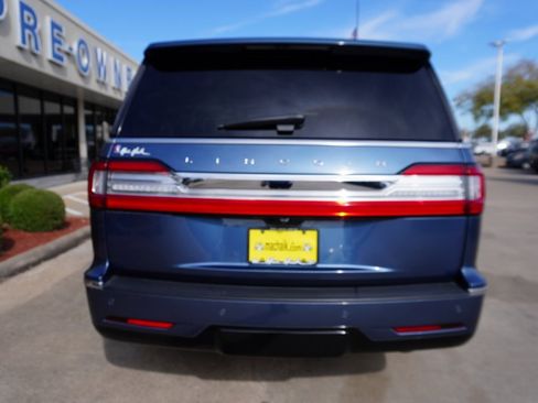 Used 2020 Lincoln Navigator Reserve w/ Luxury Package image 5