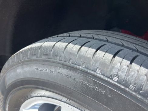 Certified 2023 Ford Explorer XLT w/ Equipment Group 202A AWD/4WD image 27