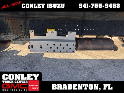 Used 2020 Isuzu NPR image 12