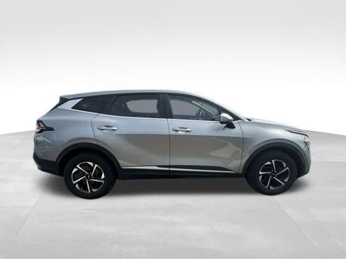 Used 2023 Kia Sportage LX AWD/4WD image 9