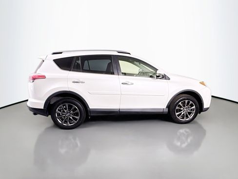 Used 2018 Toyota RAV4 Limited FWD image 11