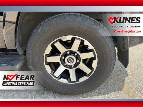 Used 2024 Toyota 4Runner TRD Off-Road Premium image 14