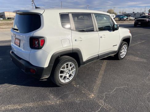 Used 2023 Jeep Renegade Latitude image 5