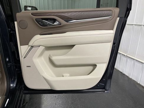 New 2024 GMC Yukon XL Denali w/ Advanced Technology Package image 32