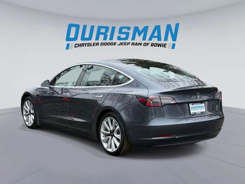 Used 2020 Tesla Model 3 Standard Range Plus image 4