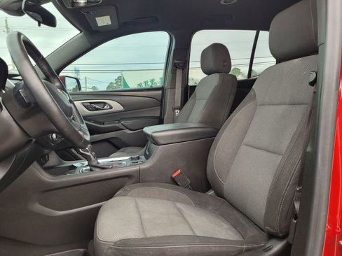 Used 2023 Chevrolet Traverse LT image 14