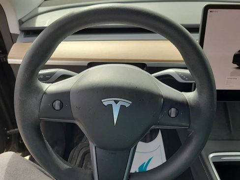 Used 2024 Tesla Model Y Long Range image 6