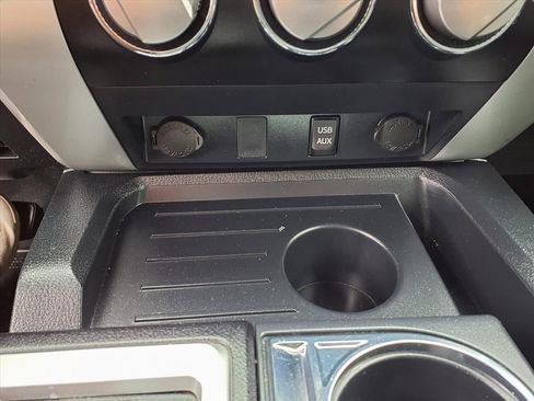 Used 2019 Toyota Tundra SR5 image 9