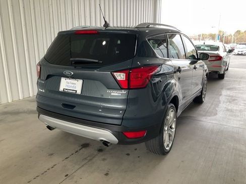 Used 2019 Ford Escape Titanium image 25
