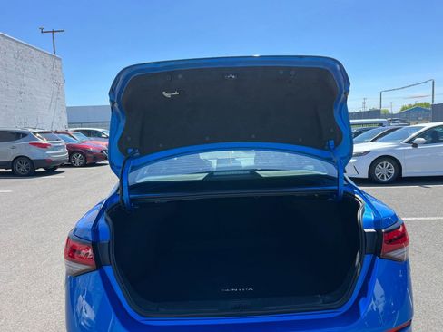 Used 2025 Nissan Sentra SV FWD image 30