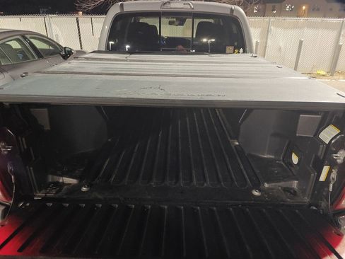 Used 2021 Toyota Tacoma SR5 w/ Trail Edition image 5