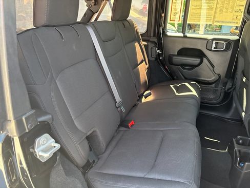 Used 2023 Jeep Wrangler Unlimited Sport AWD/4WD image 21