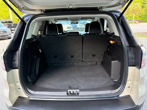 Used 2017 Ford Escape SE w/ SE Leather Comfort Package image 35