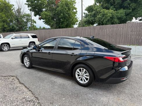 Used 2025 Toyota Camry LE w/ Convenience Package FWD image 7