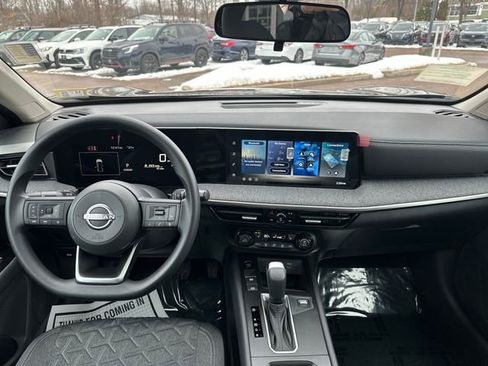 Used 2026 Nissan Kicks SV w/ SV Premium Package image 6