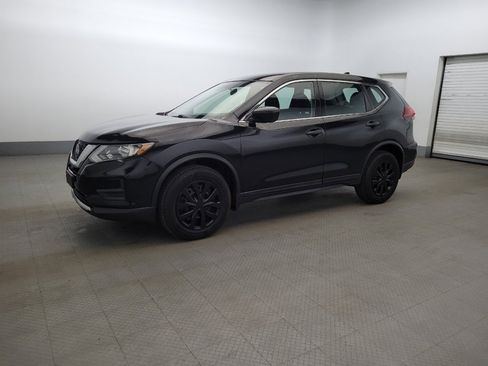Used 2019 Nissan Rogue S AWD/4WD image 2