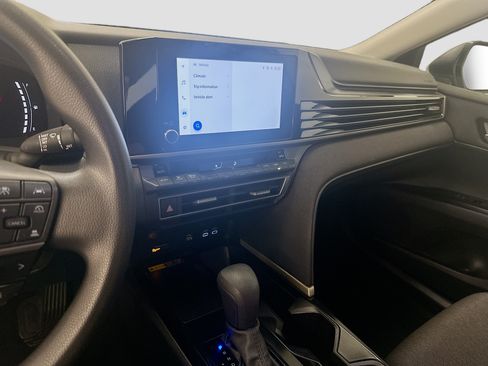 Used 2025 Toyota Camry LE FWD image 26