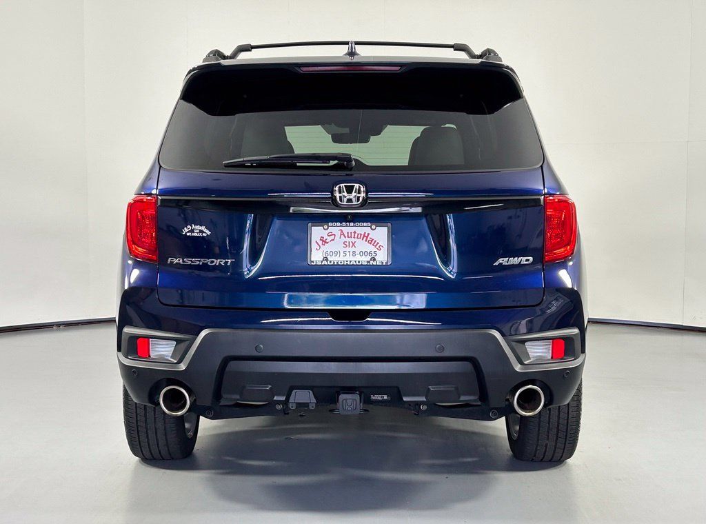 Used 2025 Honda Passport EX-L image 6
