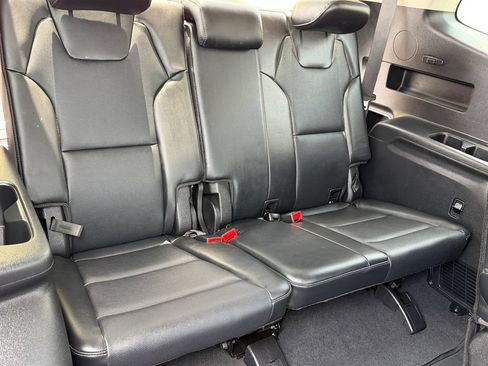 Certified 2024 Kia Telluride S w/ S Sunroof Package FWD image 10