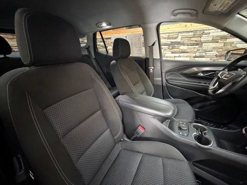 Used 2023 GMC Terrain SLE w/ Driver Convenience Package AWD/4WD image 17