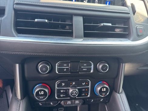 Certified 2024 Chevrolet Suburban Z71 w/ Luxury Package image 18