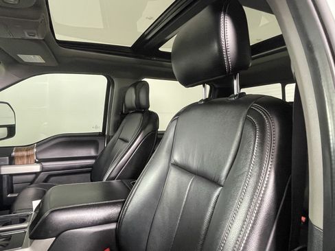 Used 2020 Ford F150 Lariat w/ Equipment Group 502A Luxury AWD/4WD image 17