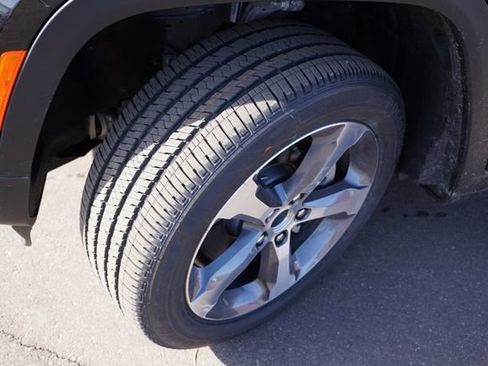 New 2026 Jeep Grand Cherokee L Limited image 9