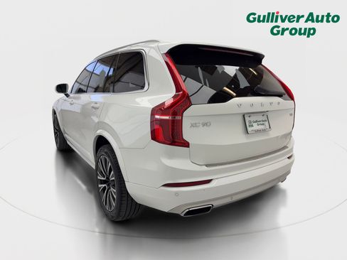 Used 2020 Volvo XC90 T5 Momentum image 5