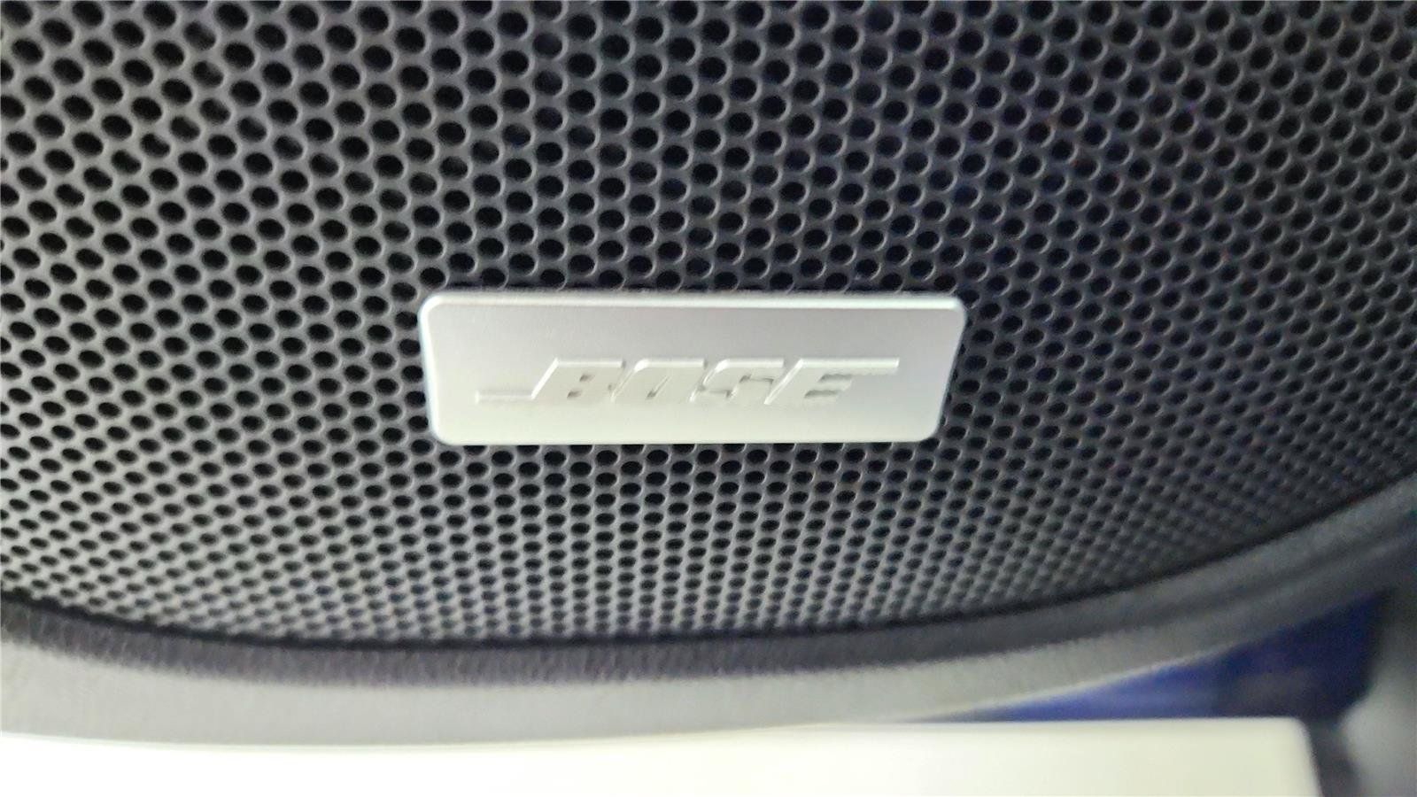 Used 2023 GMC Acadia SLE w/ Driver Convenience Package FWD image 16